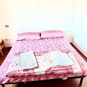 Cozy Bedroom Piza